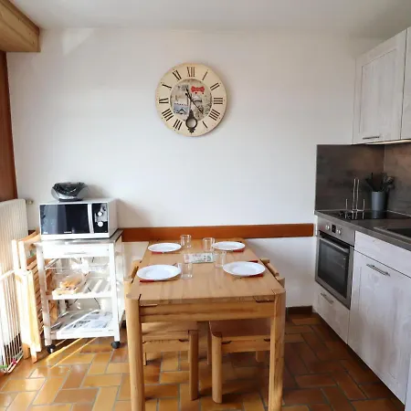 Avec Terrasse Et Garage Aux Gets - Fr-1-623-221 Appartement