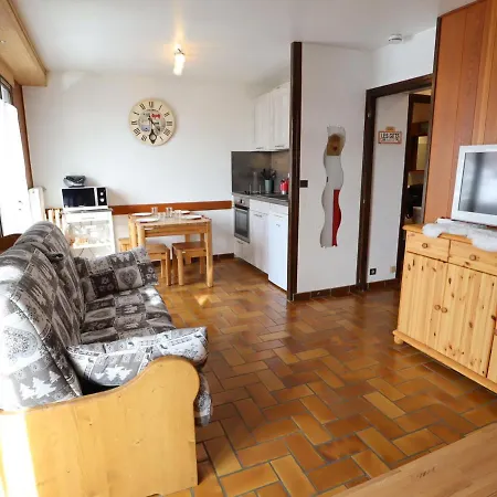 Avec Terrasse Et Garage Aux Gets - Fr-1-623-221